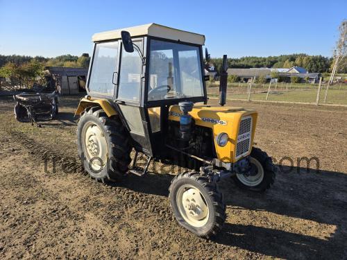 Ursus C-330 ficha tecnica